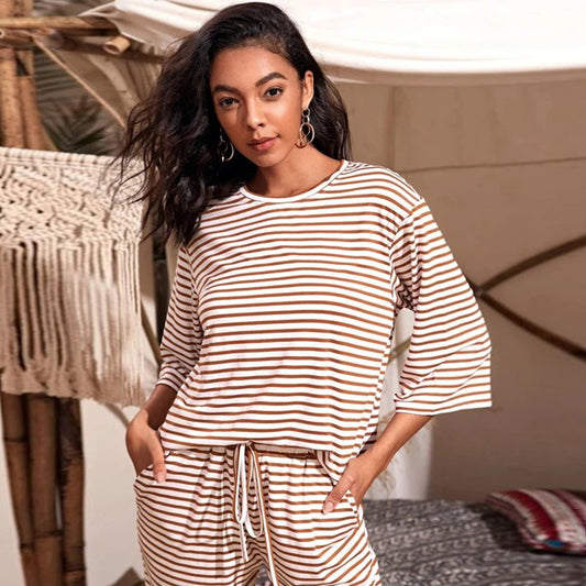 Women's Round-neck Loose Casual Striped Top